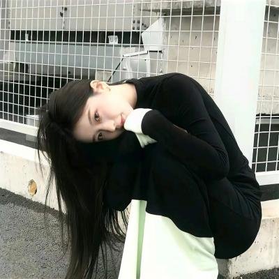 被流浪猫捡到的男人
